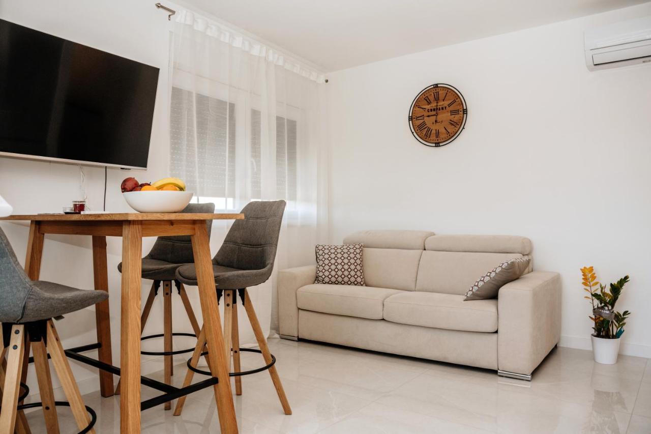 Apartment M&A ซาดาร์ ภายนอก รูปภาพ