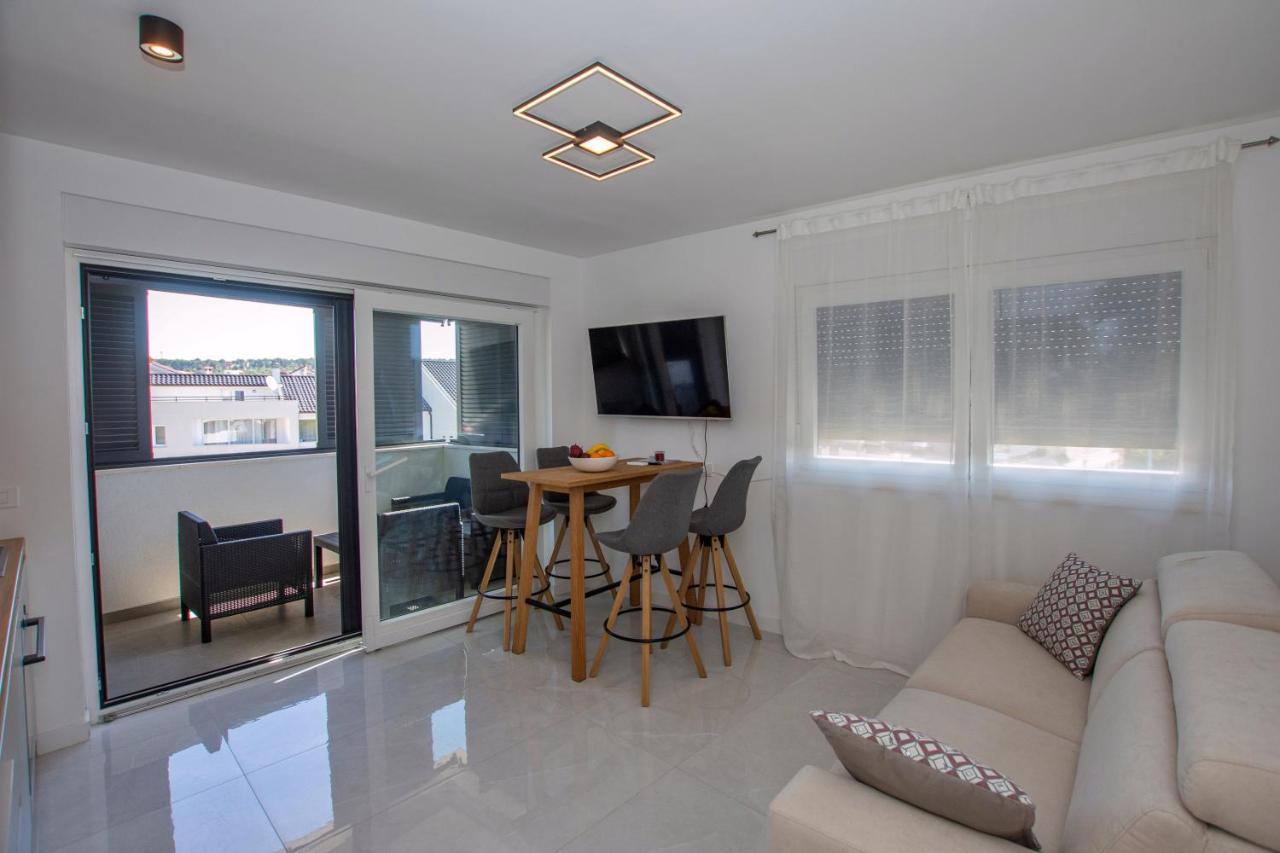 Apartment M&A ซาดาร์ ภายนอก รูปภาพ