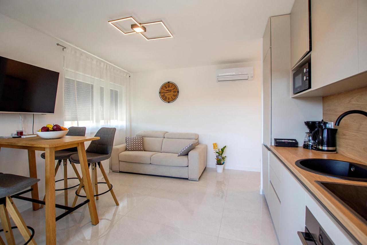 Apartment M&A ซาดาร์ ภายนอก รูปภาพ